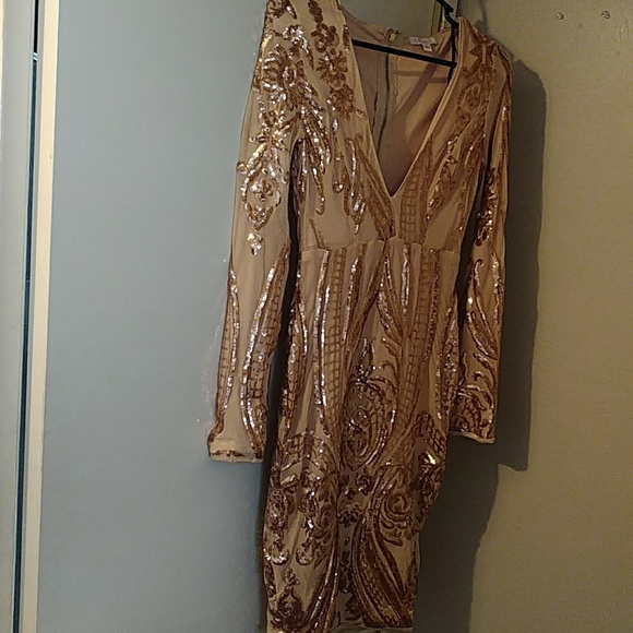 Dress - Picture 2 of 3